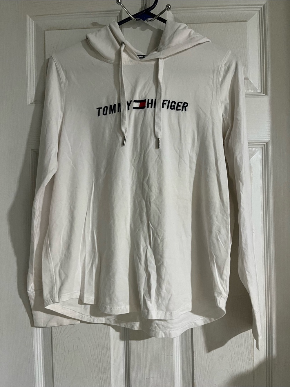 Tommy Hilfiger White Long-Sleeve Hooded Tee with Flag Logo